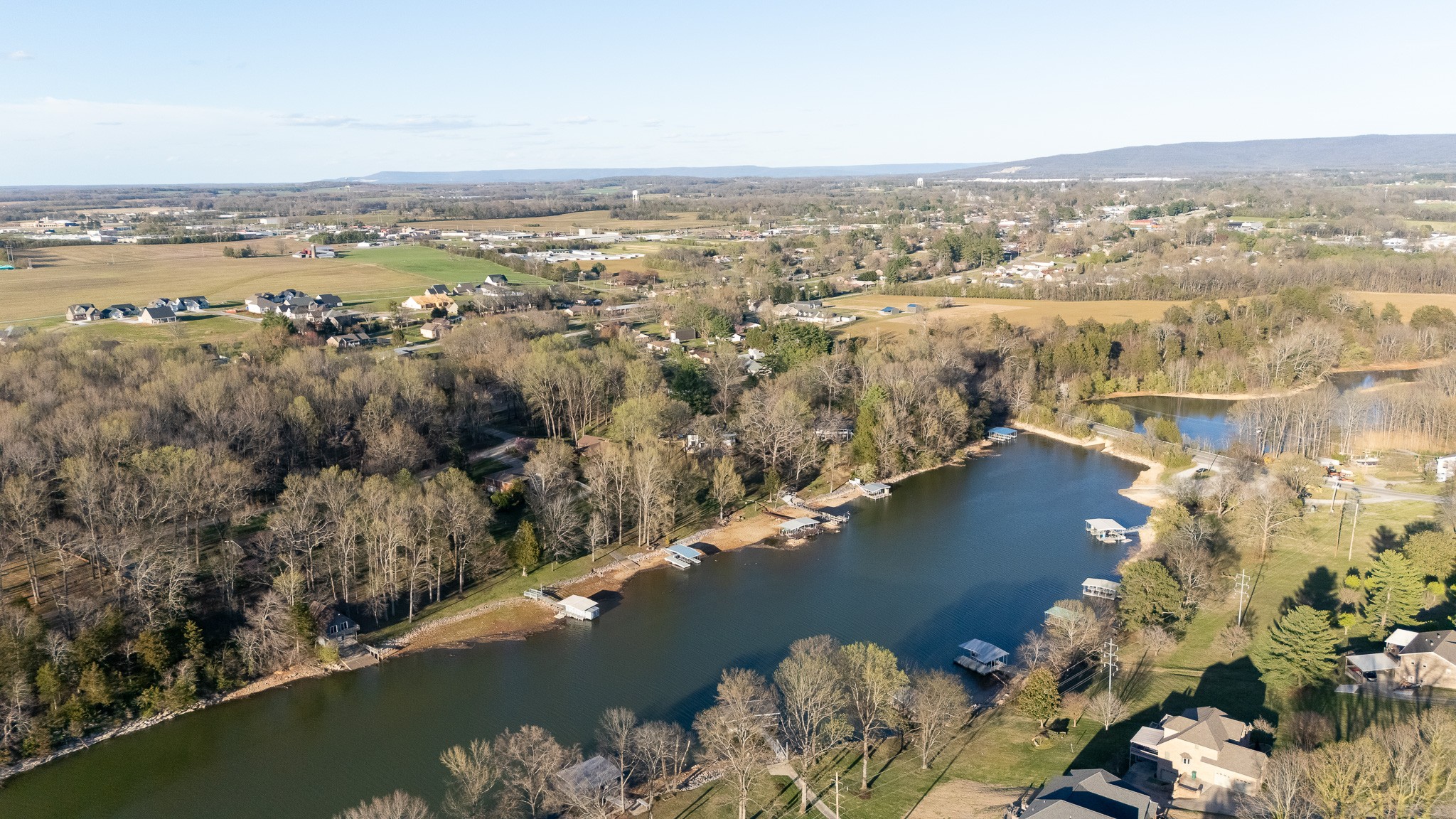 60 Sharp Circle Winchester, TN 37398 - Photo 47 of 51 a view of a city with ocean view
