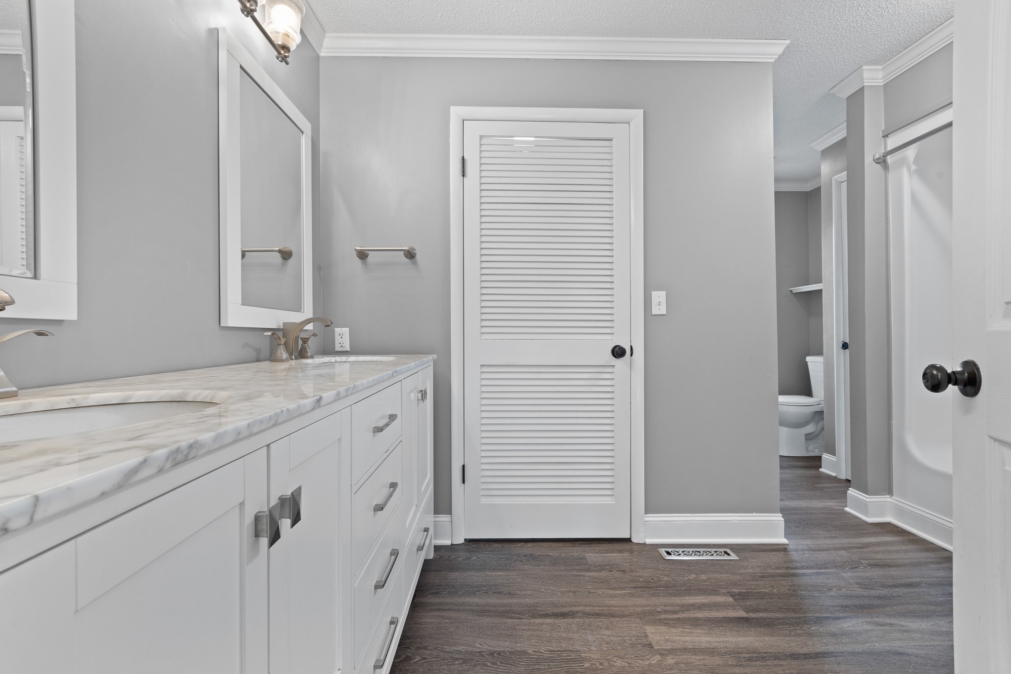 60 Sharp Circle Winchester, TN 37398 - Photo 10 of 51 a spacious bathroom with a granite countertop sink and a mirror