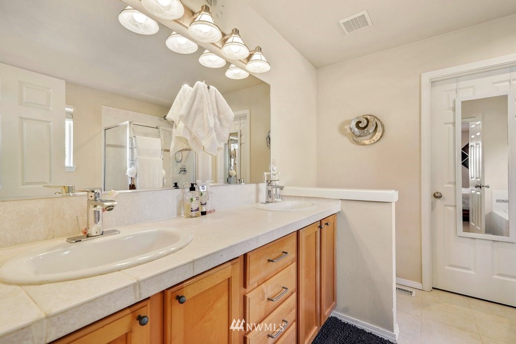 105 202nd Street Southeast Bothell, WA 98012 - Photo 21 of 33