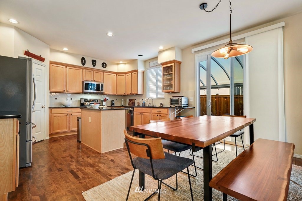 105 202nd Street Southeast Bothell, WA 98012 - Photo 8 of 33