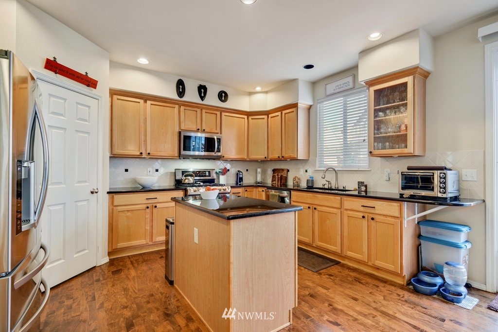 105 202nd Street Southeast Bothell, WA 98012 - Photo 10 of 33