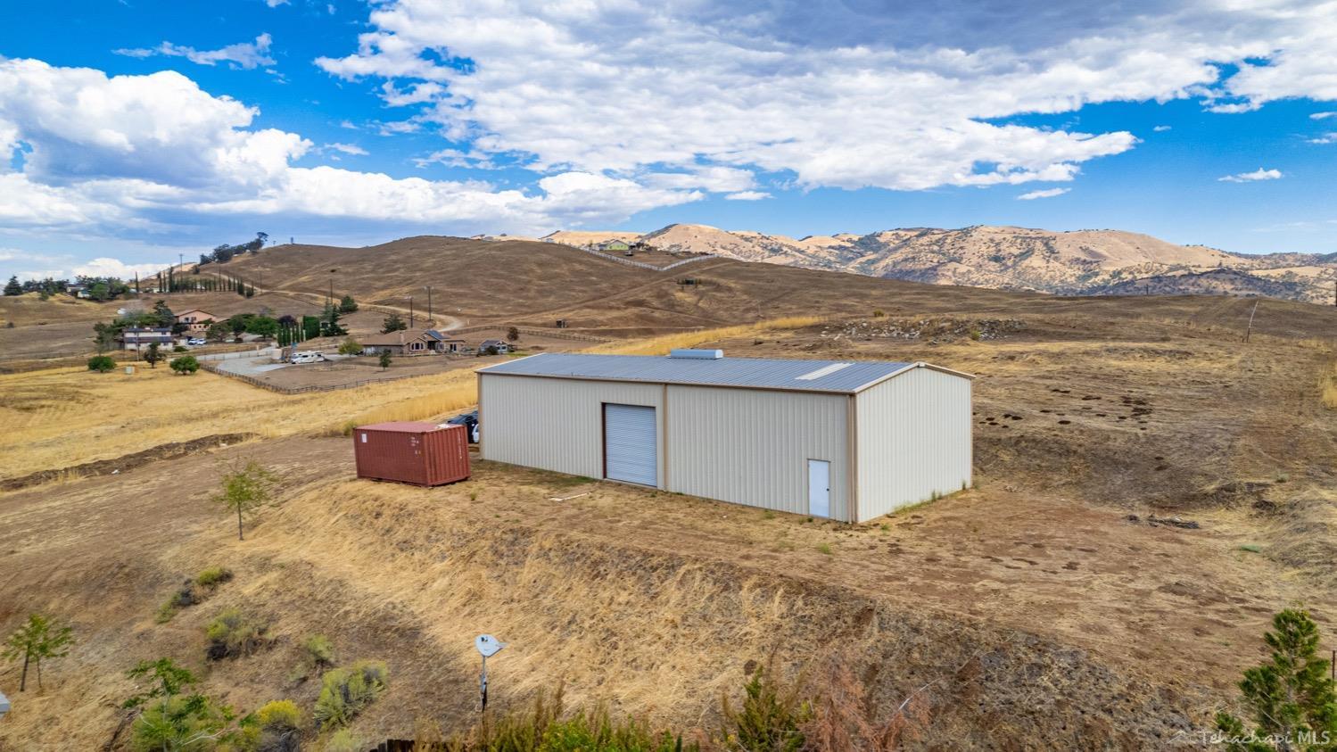 23980 Woodford-Tehachapi Road Tehachapi, CA 93561 - Photo 38 of 47 Gallery Image 38