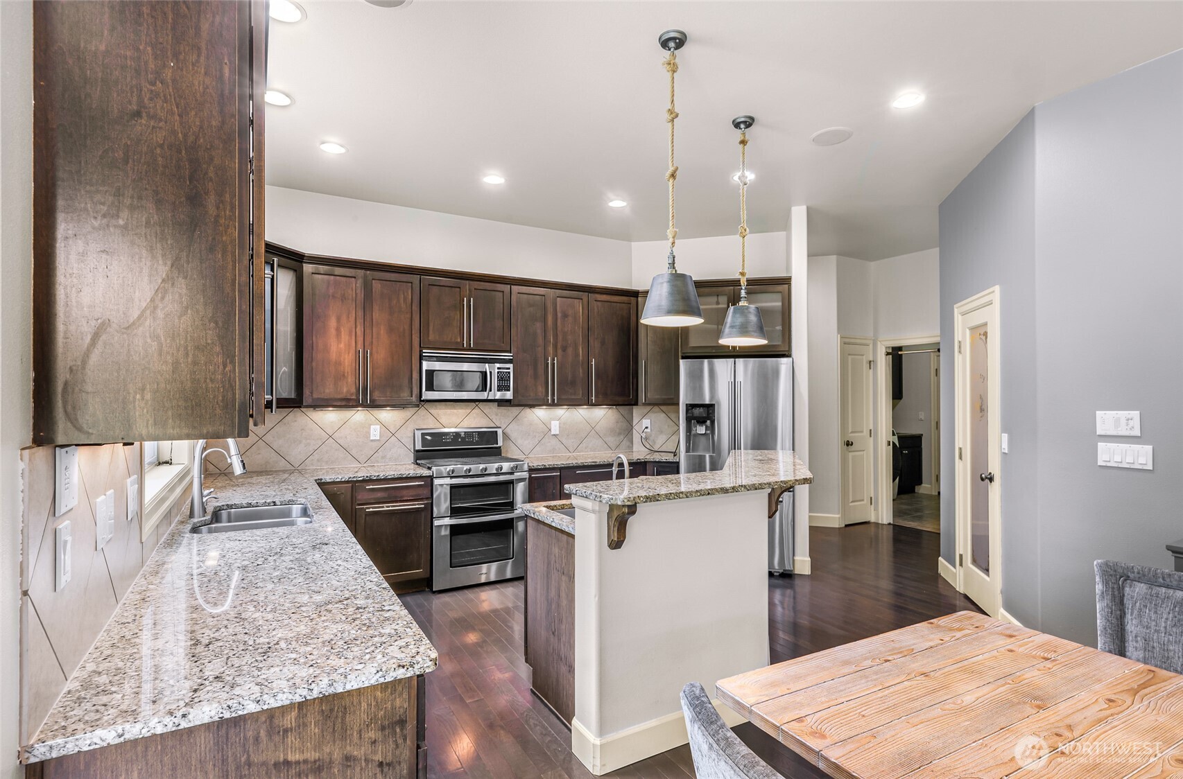 2259 H Street Road Blaine, WA 98230 - Photo 15 of 40