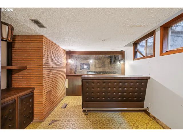 $525,000 | 21525 Southeast Oak Street, Gresham, OR 97030