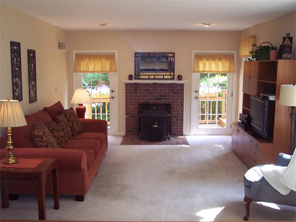 6 Gibbon Road Hopkinton, MA 01748 - Photo 3 of 30 Gallery Image 3