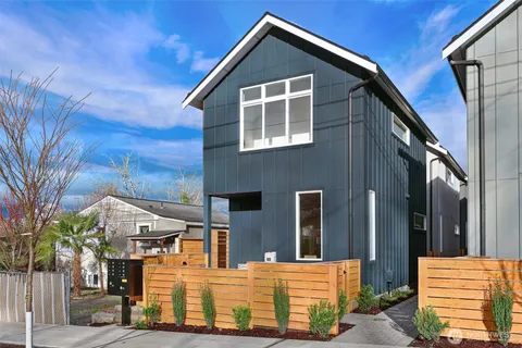 $565,000 | 2006 A 19th Avenue South, Seattle, WA 98144