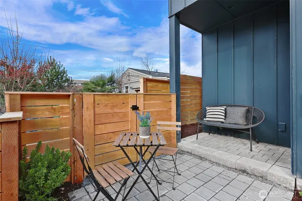 $565,000 | 2006 A 19th Avenue South, Seattle, WA 98144