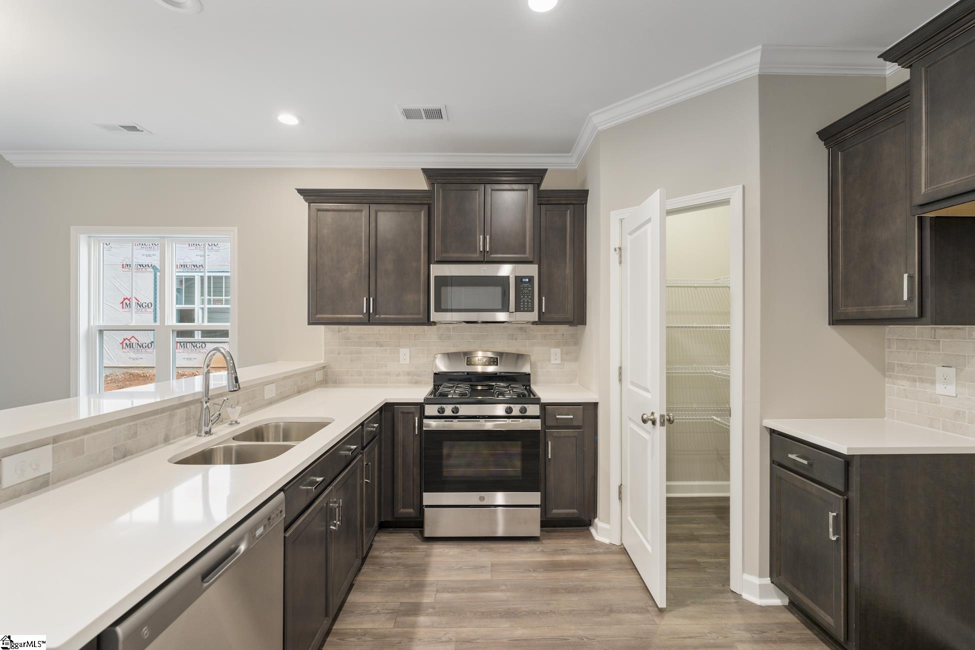 339 Nettle Lane Greenville, SC 29607 - Photo 3 of 36 Gallery Image 3