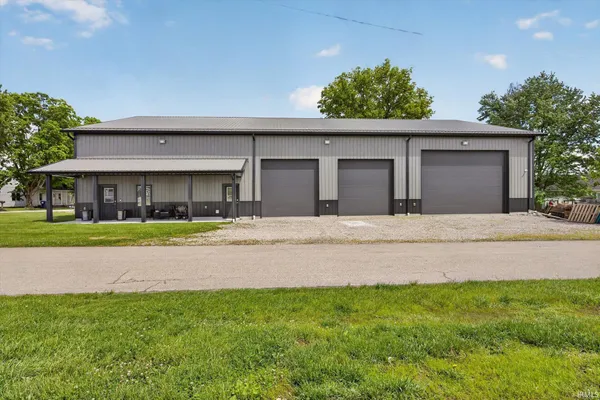 $474,900 | 234 2nd Street, Montgomery, IN 47558