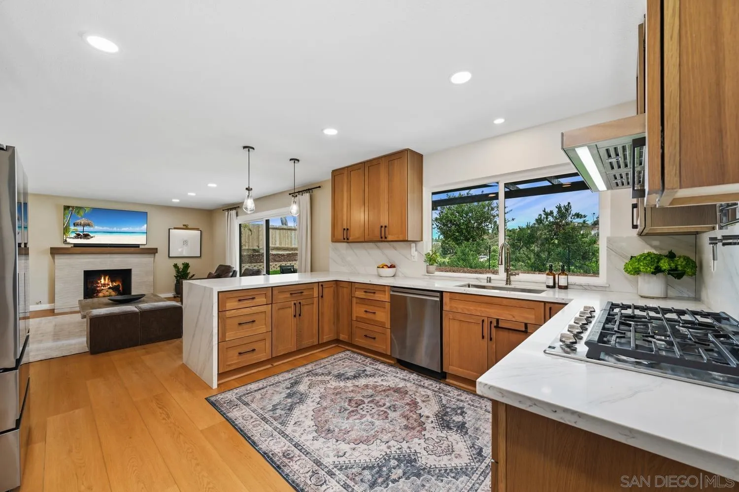 1225 Fallbrook Court Bonita, CA 91902 - Photo 7 of 32