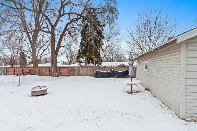 $225,000 | 945 Velp Avenue, Green Bay, WI 54303