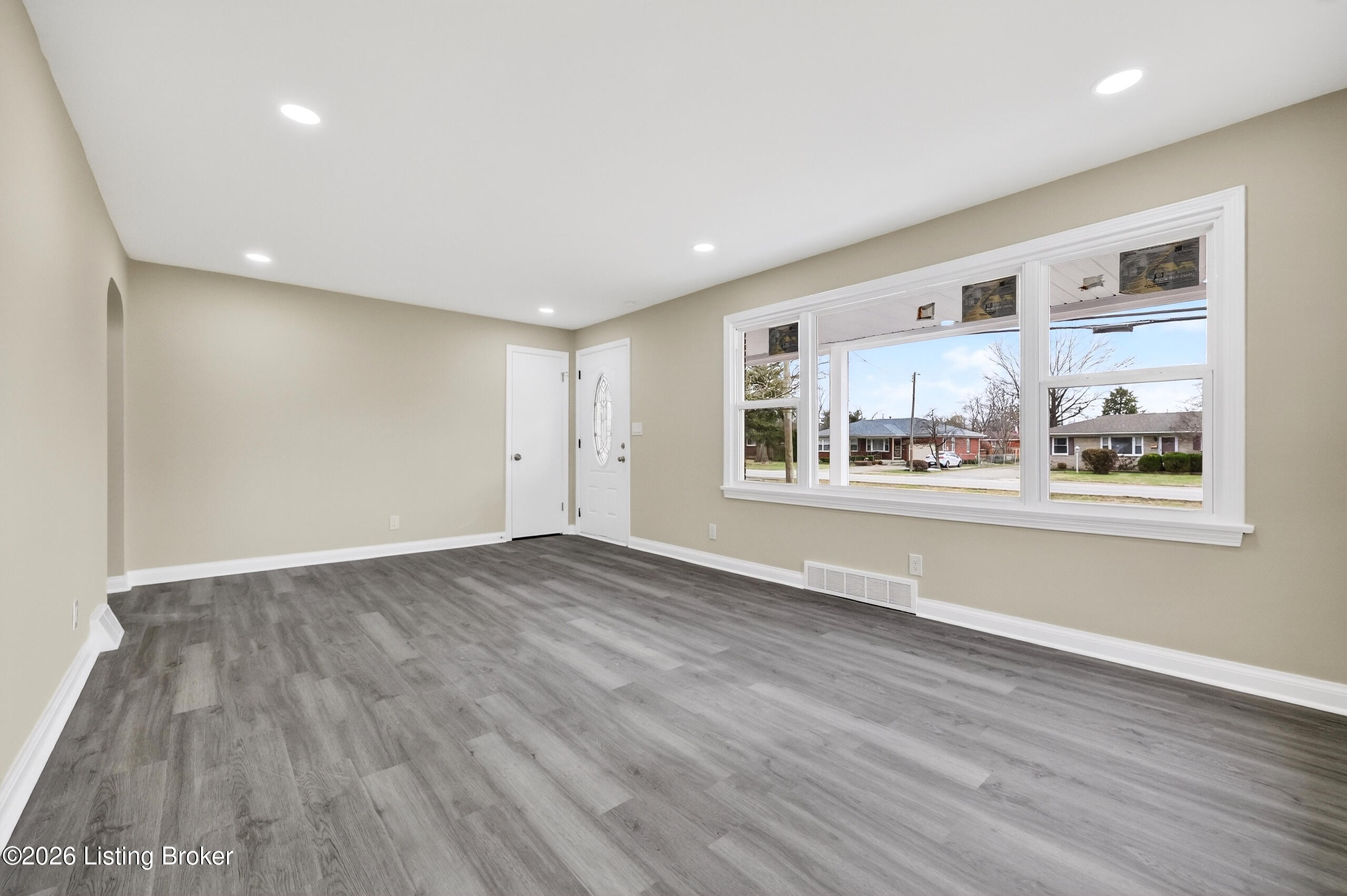 11610 Deering Road Louisville, KY 40272 - Photo 7 of 65 017_H40A3858