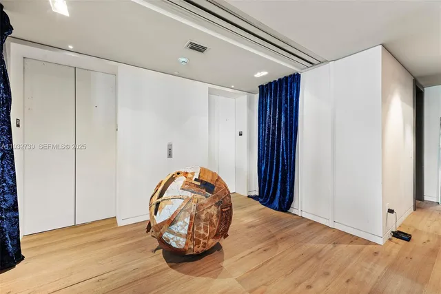 $32,500 | Harbour House, Bal Harbour, FL 33154