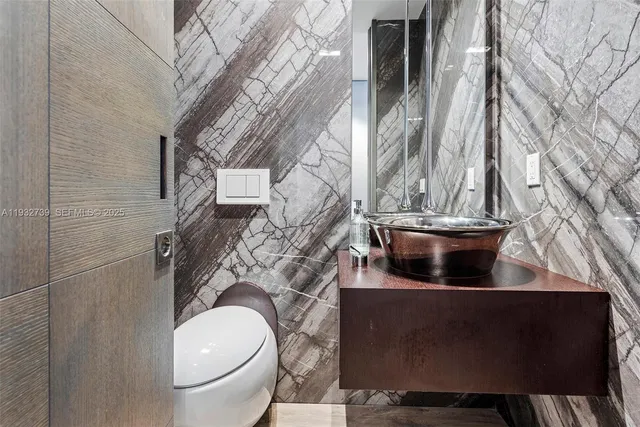 $32,500 | Harbour House, Bal Harbour, FL 33154