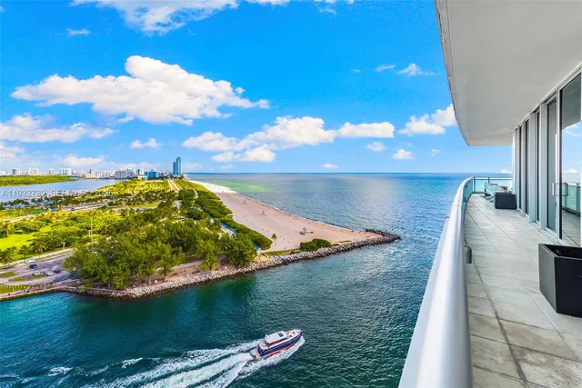 $32,500 | Harbour House, Bal Harbour, FL 33154