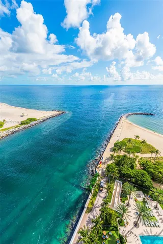 $32,500 | Harbour House, Bal Harbour, FL 33154