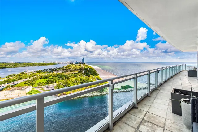 $32,500 | Harbour House, Bal Harbour, FL 33154