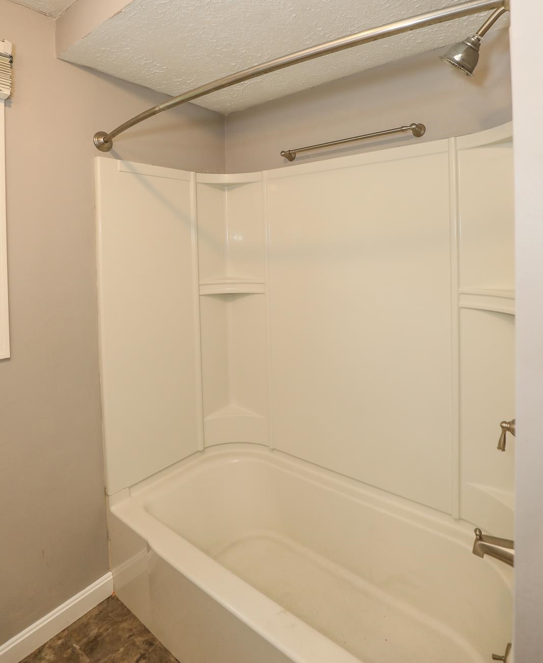 7 Norwich Road Nashua, NH 03062 - Photo 22 of 36
