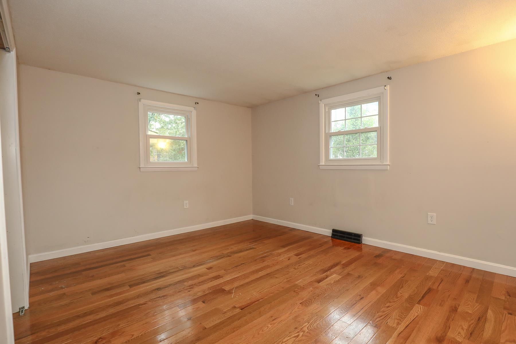 7 Norwich Road Nashua, NH 03062 - Photo 23 of 36