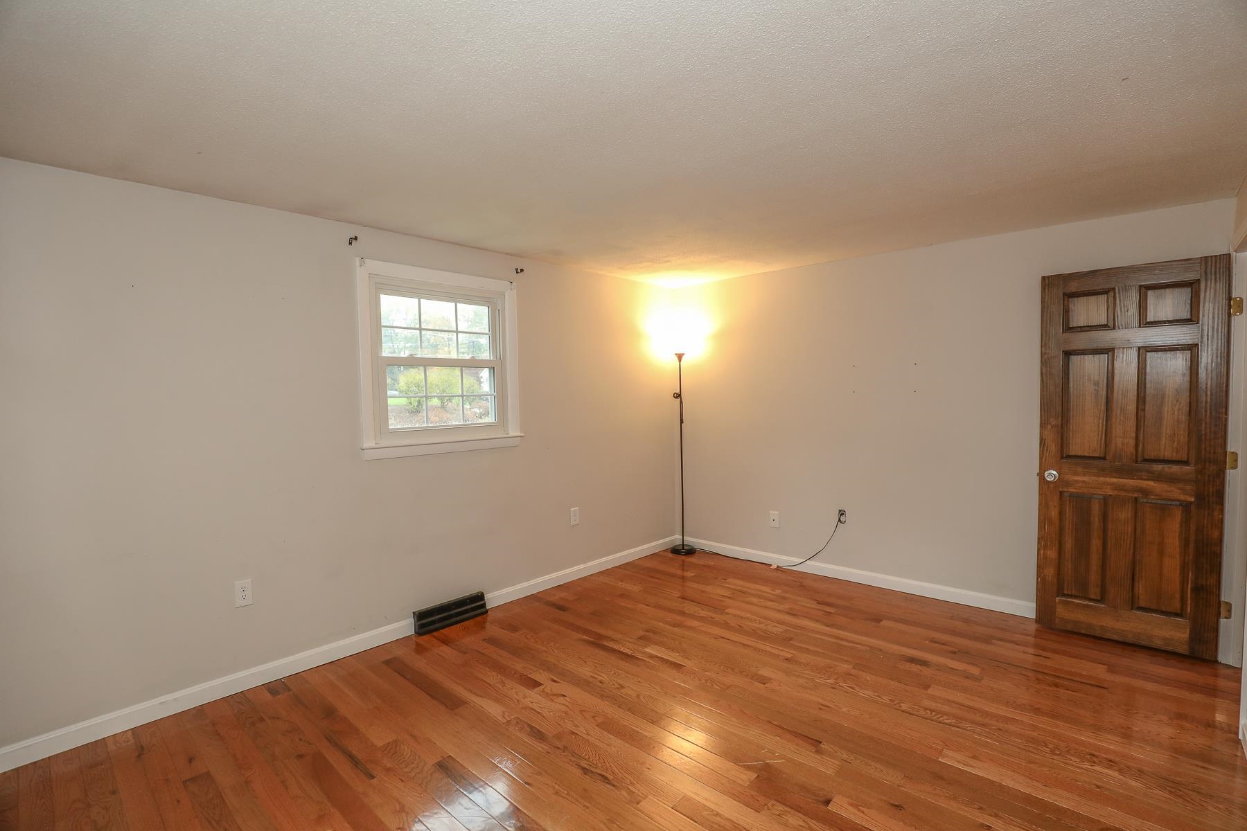 7 Norwich Road Nashua, NH 03062 - Photo 25 of 36