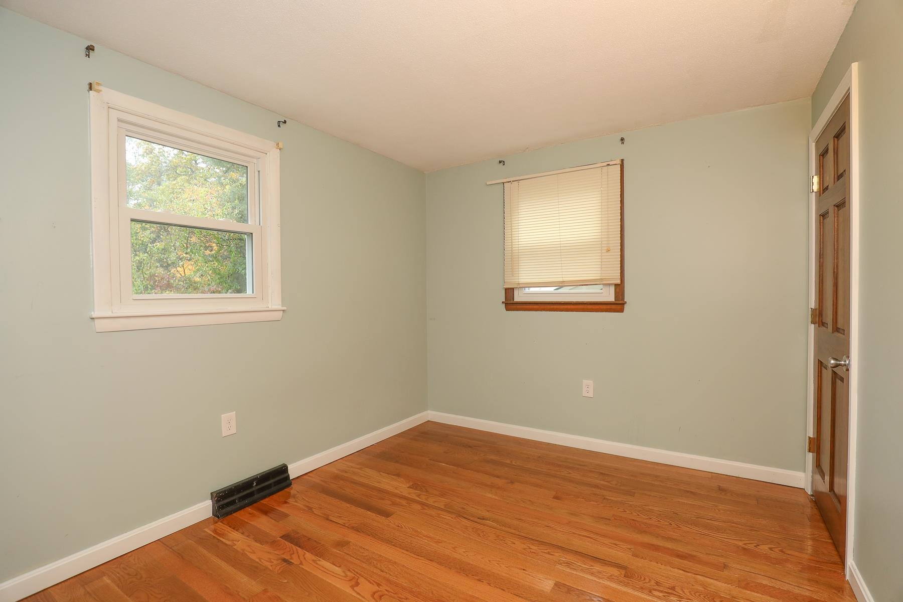 7 Norwich Road Nashua, NH 03062 - Photo 26 of 36