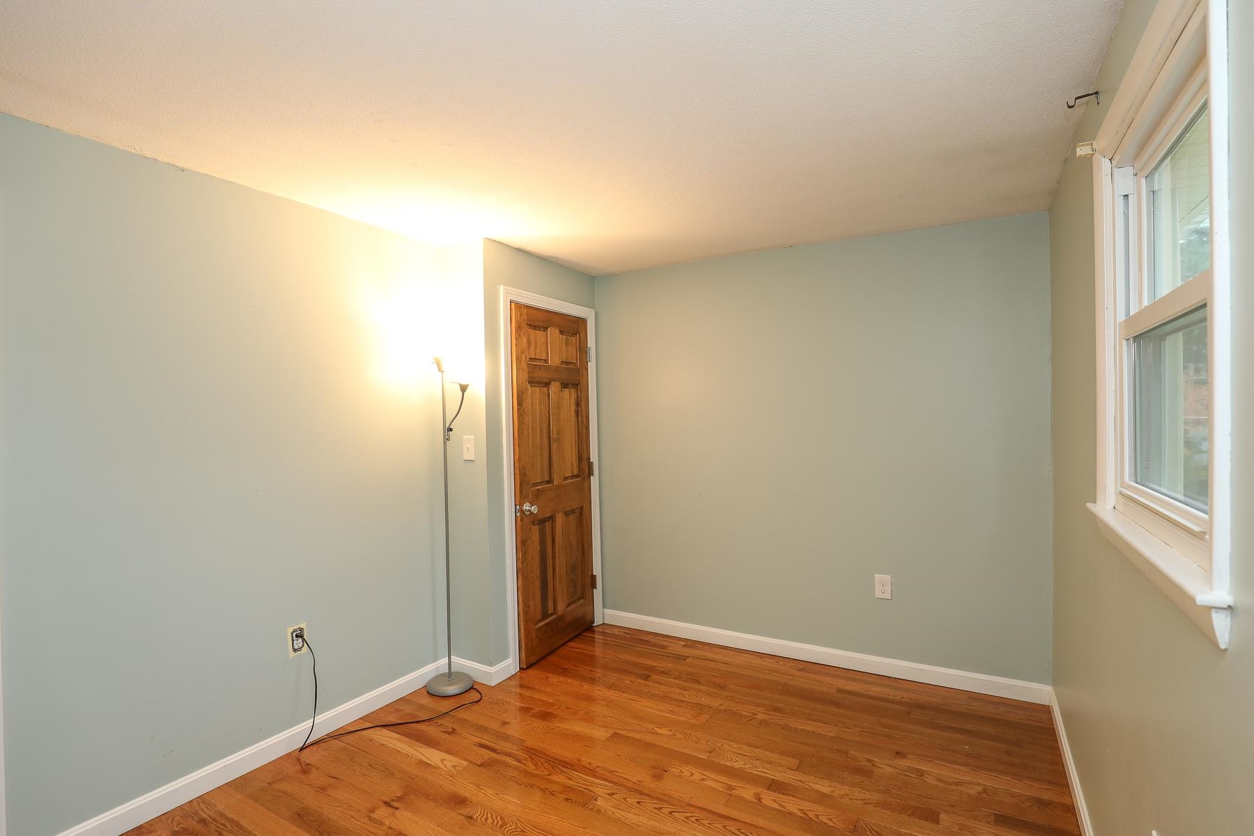 7 Norwich Road Nashua, NH 03062 - Photo 28 of 36
