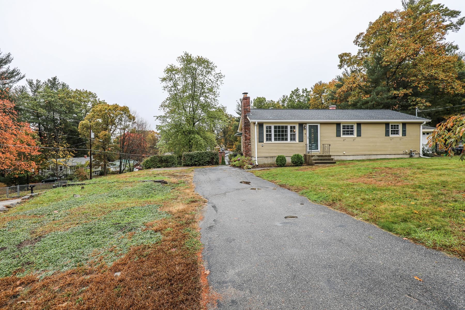 7 Norwich Road Nashua, NH 03062 - Photo 4 of 36