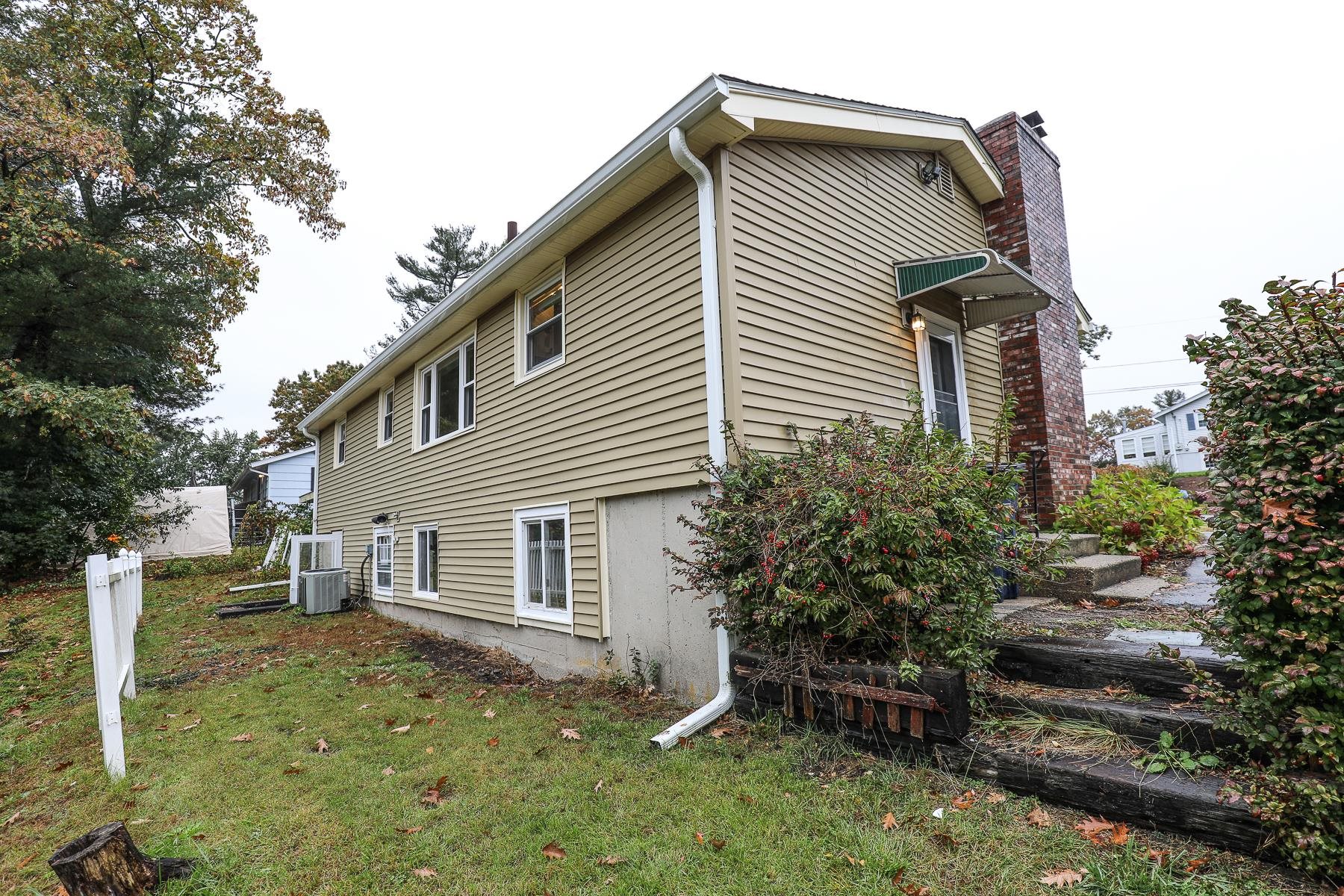 7 Norwich Road Nashua, NH 03062 - Photo 6 of 36