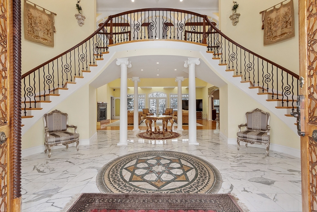 30 Bridle Path Shrewsbury, MA 01545 - Photo 2 of 42