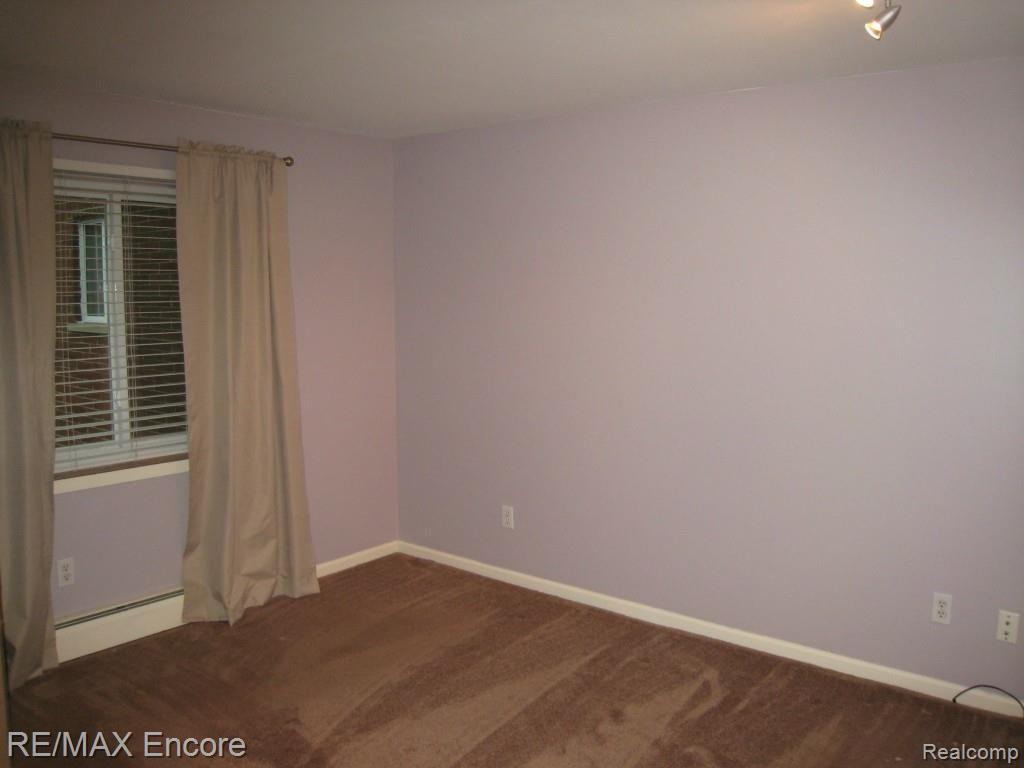 455 Miller Avenue Rochester, MI 48307 - Photo 10 of 21 Bedroom.jpg