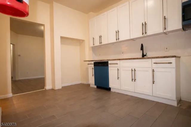 $3,500 | 184 South 6th Street, Newark, NJ 07103