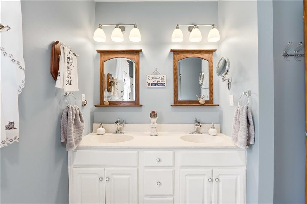 695 Greenhouse Road Rockwood, PA 15557 - Photo 22 of 50 a bathroom with mirror two sinks and a mirror