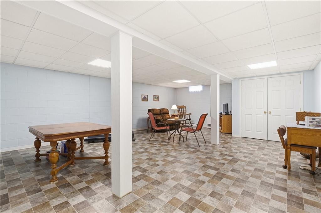 695 Greenhouse Road Rockwood, PA 15557 - Photo 25 of 50 a view of a dining room with furniture