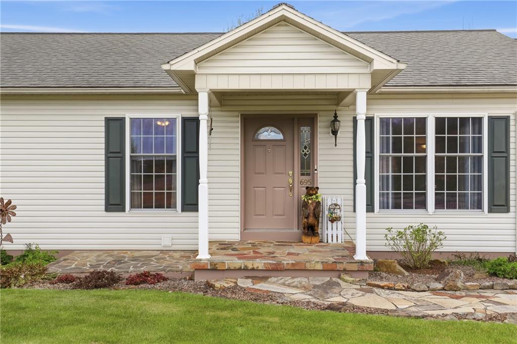 695 Greenhouse Road Rockwood, PA 15557 - Photo 7 of 50 front view of a house