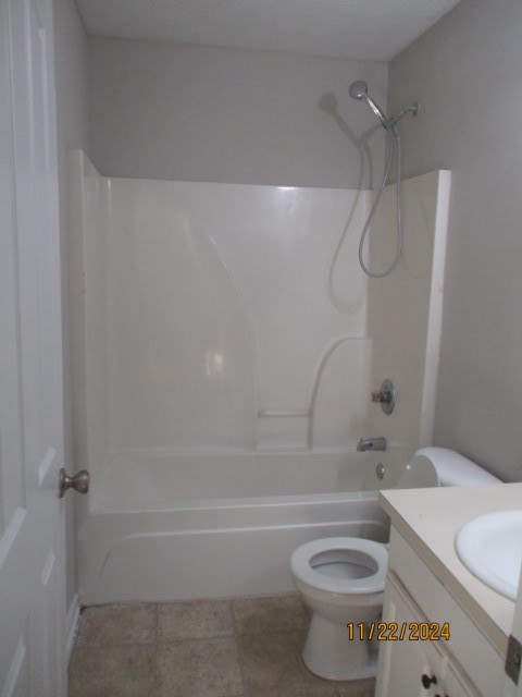 5712 Boby Drive Columbus, GA 31907 - Photo 21 of 27 a bathroom with a sink a toilet and a bathtub