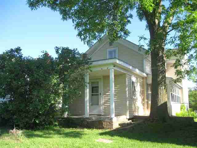 207 East Rapp Street Mount Carroll, IL 61053 - Photo 4 of 12 Gallery Image 4