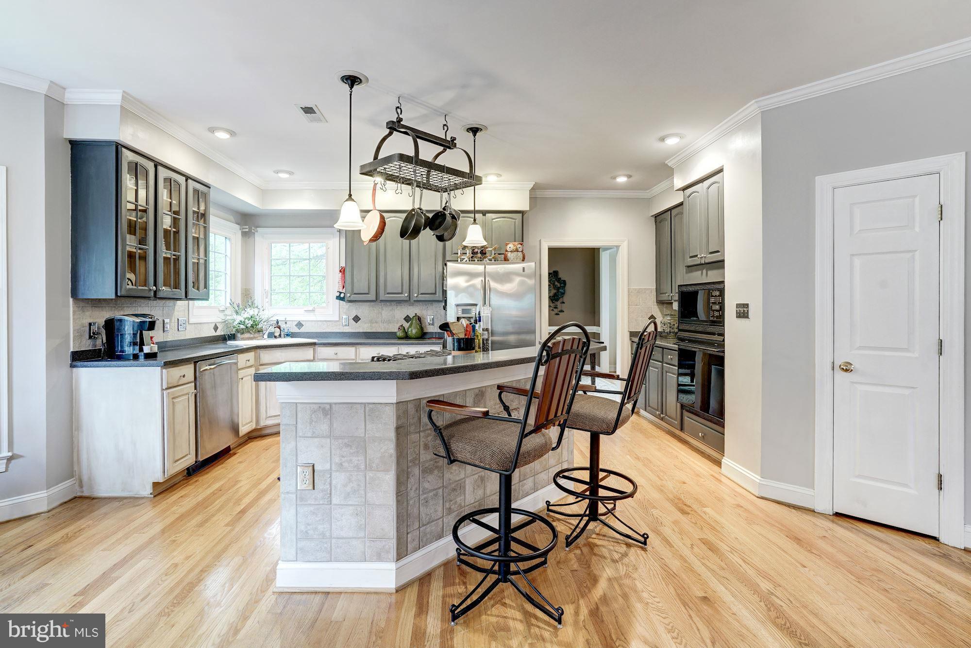 6400 True Lane Springfield, VA 22150 - Photo 8 of 30 Kitchen