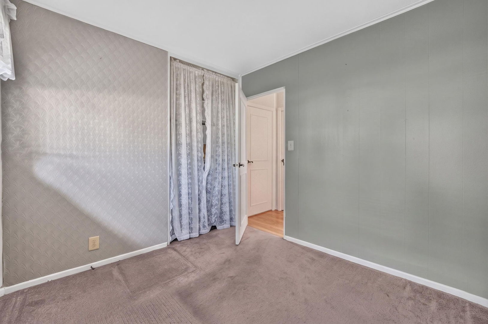 472 Douglas Road Batavia, IL 60510 - Photo 18 of 42