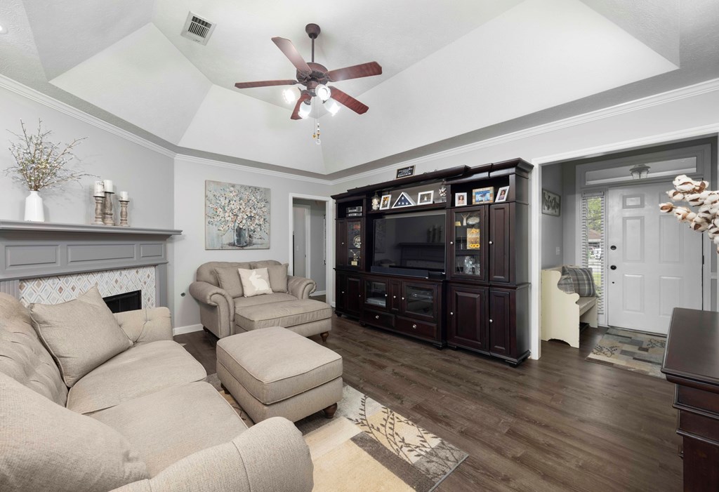 5017 Emerald Isle Court Columbus, GA 31909 - Photo 4 of 37 a living room with furniture and a flat screen tv