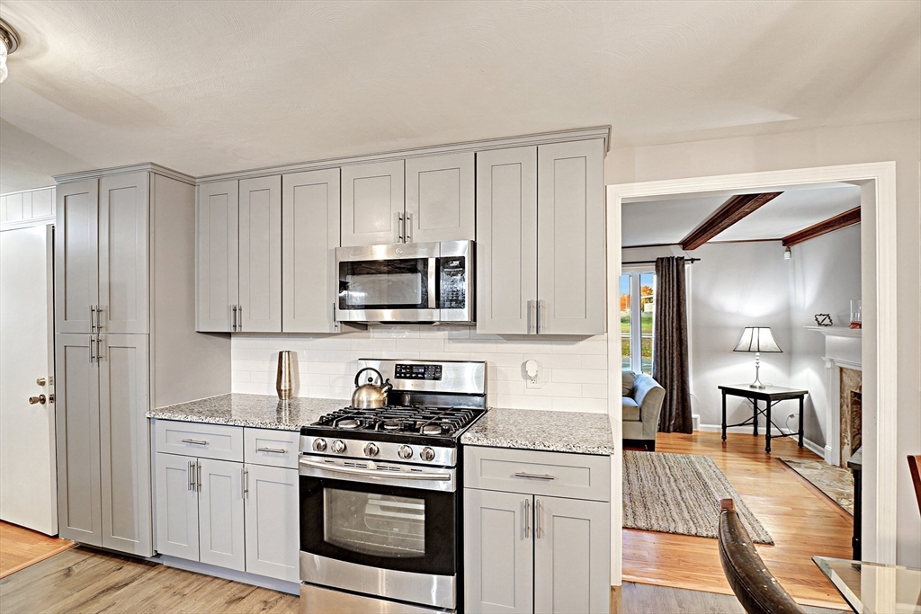 161 Fernbank Road Springfield, MA 01129 - Photo 5 of 23