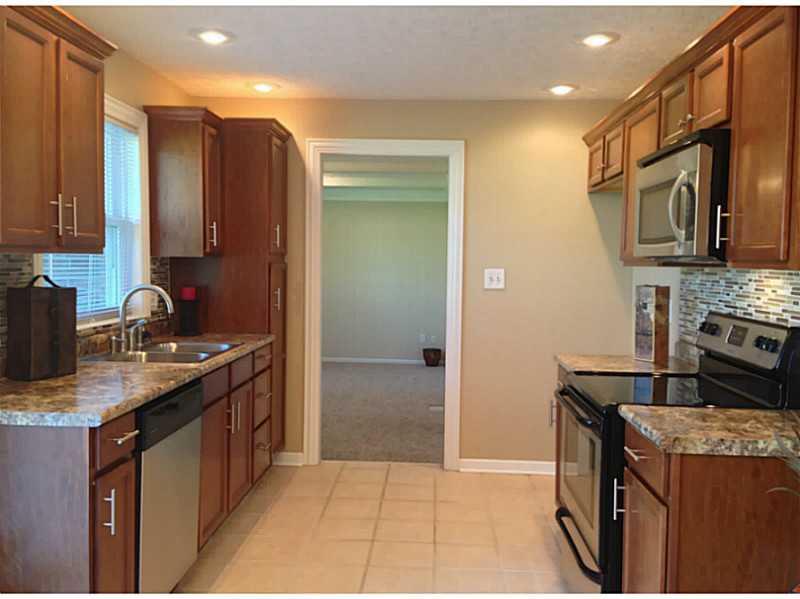 499 Valley Way Road Greenwood, IN 46142 - Photo 4 of 13 Gallery Image 4