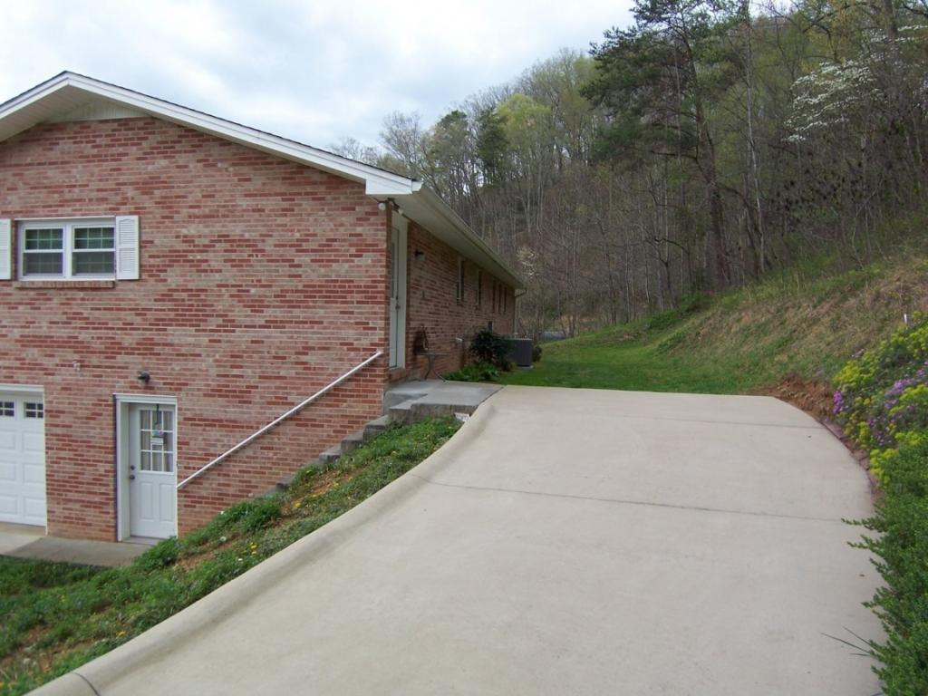 2866 Siam Road Elizabethton, TN 37643 - Photo 22 of 23 Photo 22