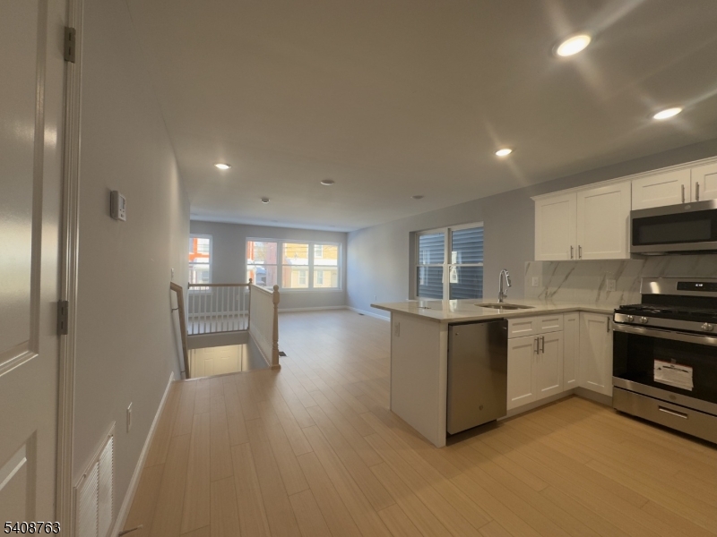 27 Isabella Avenue, Unit 2 Newark, NJ 07106 - Photo 2 of 27