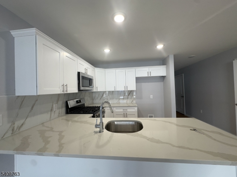 27 Isabella Avenue, Unit 2 Newark, NJ 07106 - Photo 8 of 27