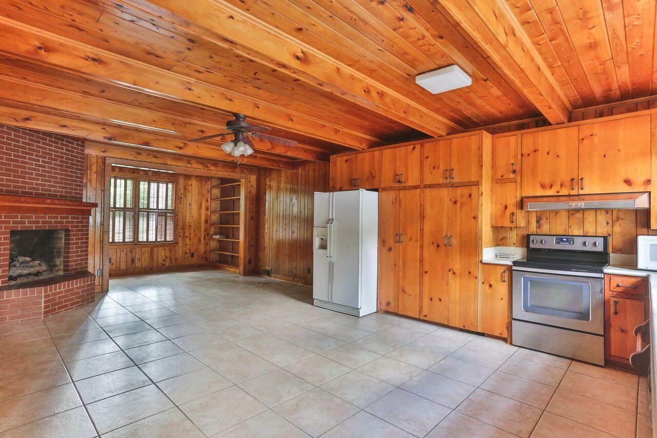 536 Stanley Avenue Rockingham, NC 28379 - Photo 14 of 47 1O8A9799_preview.jpeg