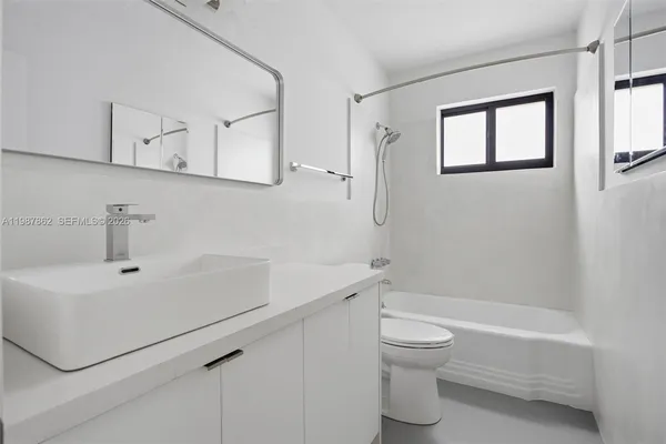 $3,450 | 11436 Southwest 81st Road, Unit 11436, Pinecrest, FL 33156