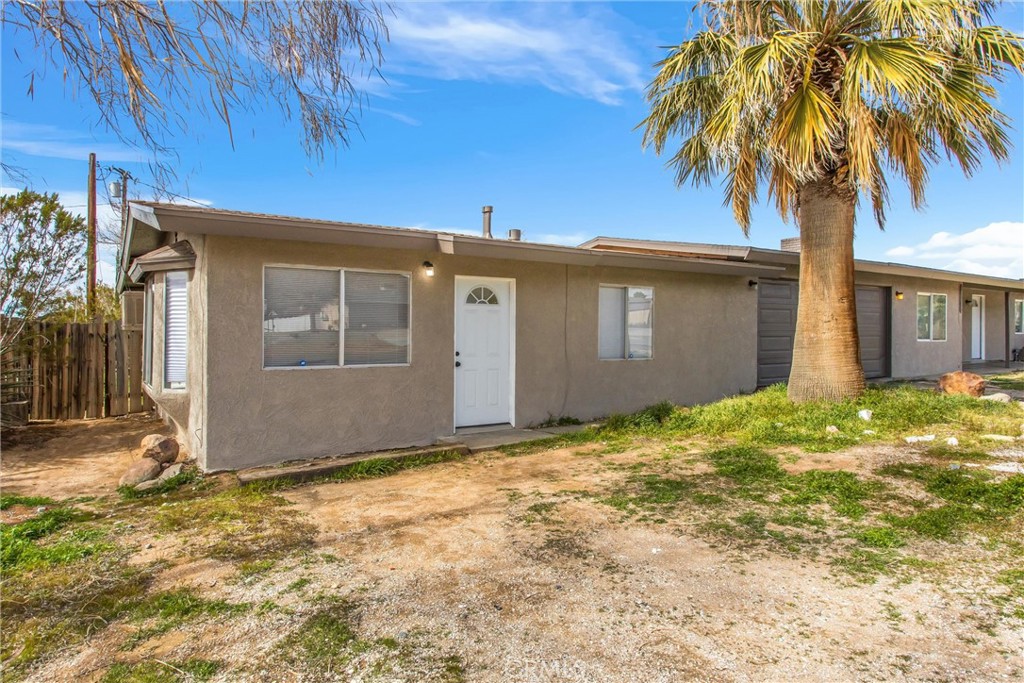 15944 Wintun Road Apple Valley, CA 92307 - Photo 33 of 53 Entrance to ADU