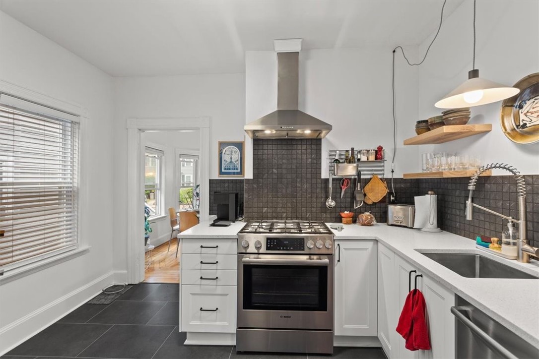 206 Rochambeau Avenue, Unit 1 Providence, RI 02906 - Photo 19 of 32