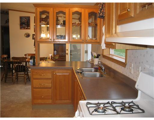 171 Unionville Road Butler, PA 16001 - Photo 4 of 10 Kitchen. Kitchen & dining area