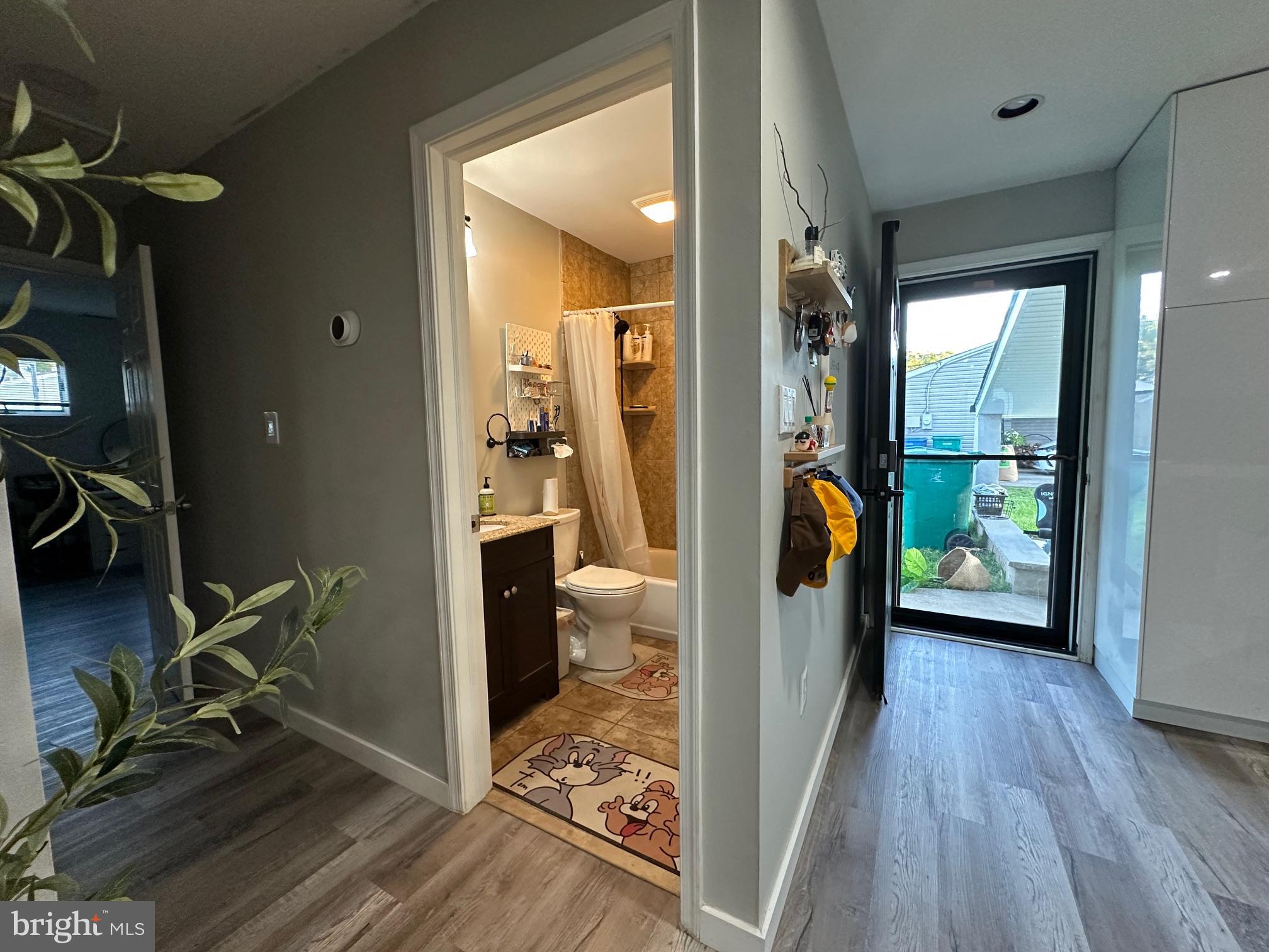 28 Outlook Lane Levittown, PA 19055 - Photo 11 of 22